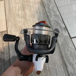 Lews fishing reel never been used